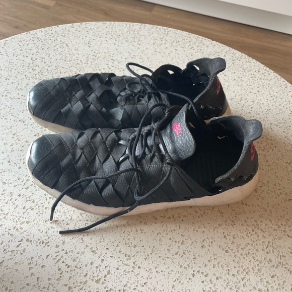 Nike woven sneakers - Picture 2 of 3